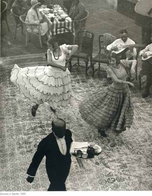 Dancers in Seville (1930) - Martin Munkácsi Tablo