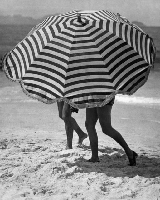 On Holiday with Greta Garbo (1932) - Martin Munkácsi Tablo