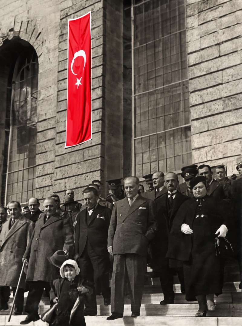 Atatürk ve Kalabalık Tarihî Siyah Beyaz Fotoğraf Tablo