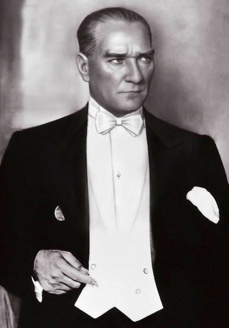 Smokinli Atatürk Siyah Beyaz Portresi Tablo - Dekolata